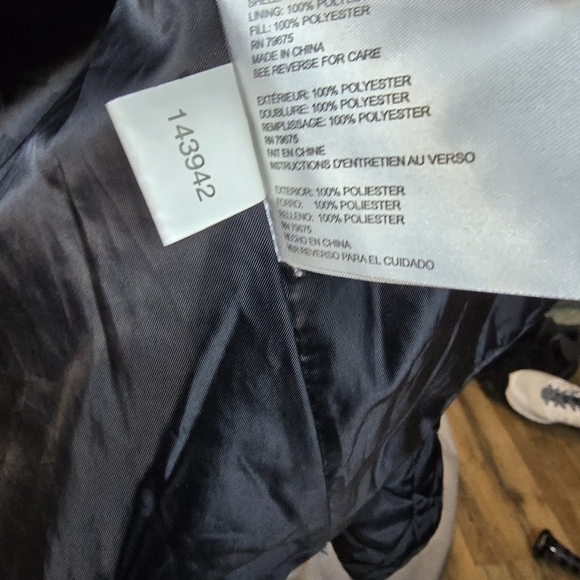 Michael Kor's black puffer jacket with gold accents size L like new.. coat.. - Picture 3 of 16